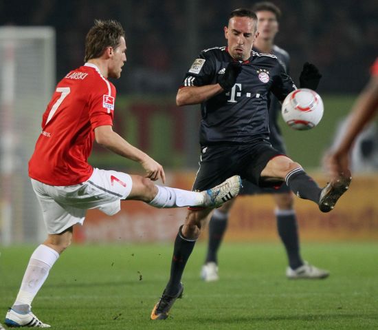 防守密集 防守密集